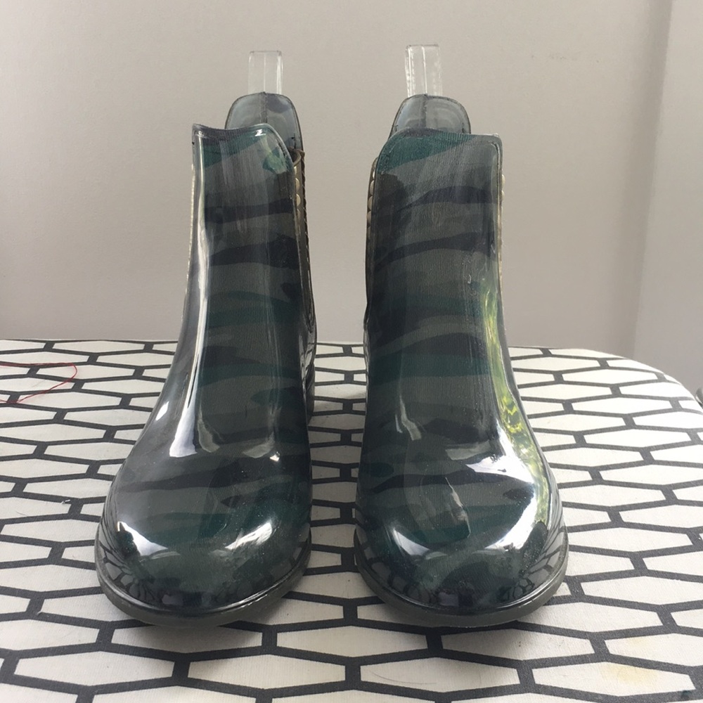 Camouflage Booties (fits like size 10/10.5) - Picture 3 of 4